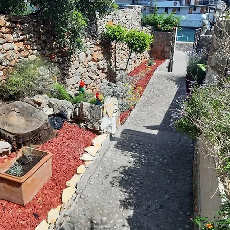 Two-bedroom With Sea View,big Terrase And Garden * Stari Grad (Hvar)